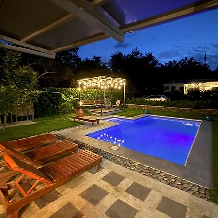 Amazilia Guesthouse 리베리아 외부 사진